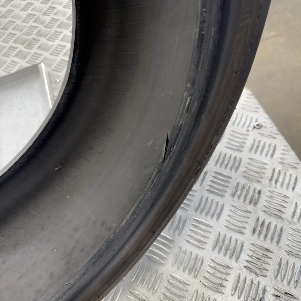 Gomme Usate 225 40 ZR19 93Y Nexen Nfera SU1 Estive | Gomme Usate | PrimaGomme.it Gomme Usate 225 40 ZR19 93Y Nexen Nfera SU1 Estive - immagine 10