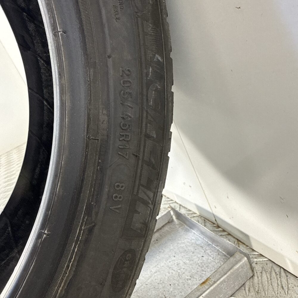 Gomma Usata 205 45 R17 88V Michelin Primacy 3 Estiva | Gomme Usate | PrimaGomme.it Gomma Usata 205 45 R17 88V Michelin Primacy 3 Estiva - immagine 4