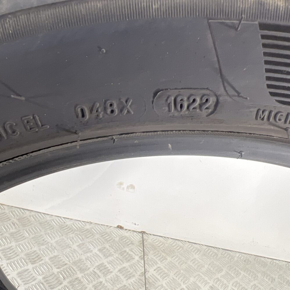 Pneumatico Usato 235 45 ZR18 98Y Michelin Pilot Sport 4 Estivo | Gomme Usate | PrimaGomme.it Pneumatico usato 235 45 ZR18 Michelin Pilot Sport 4 - foto 3