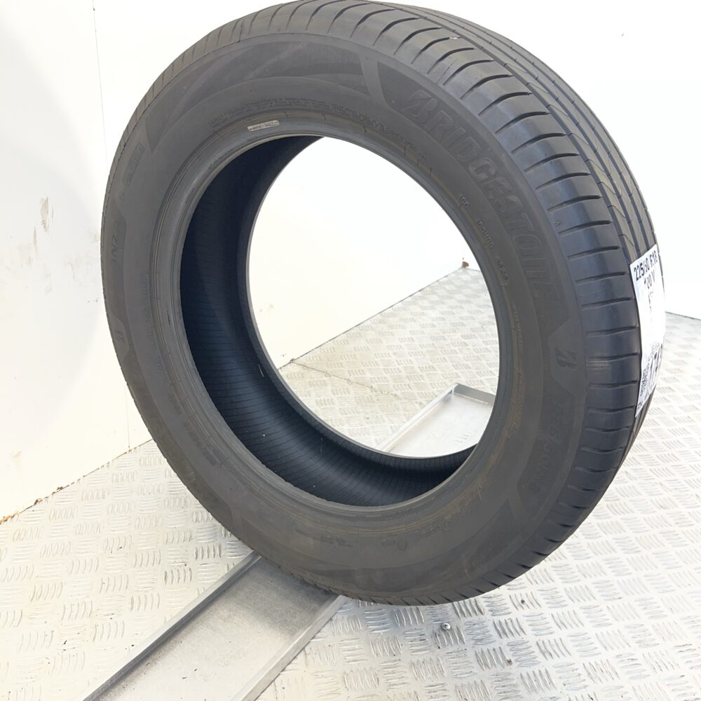 Pneumatico Usato 225 60 R18 100V BRIDGESTONE Turanza 6 Enliten 100% Estivo | Gomme Usate | PrimaGomme.it Pneumatico usato 225 60 R18 BRIDGESTONE Turanza 6 Enliten