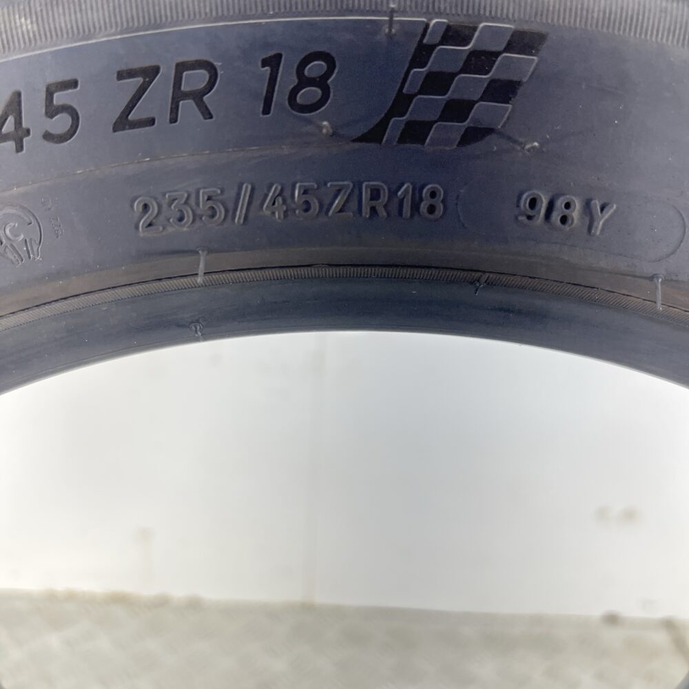 Pneumatico Usato 235 45 ZR18 98Y Michelin Pilot Sport 4 Estivo | Gomme Usate | PrimaGomme.it Pneumatico usato 235 45 ZR18 Michelin Pilot Sport 4 - foto 4