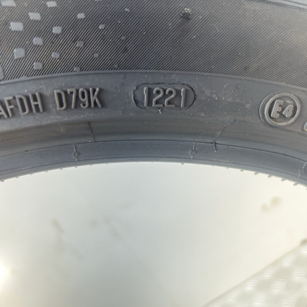 Gomma Usata 255 40 ZR21 102Y XL Continental Sport Contact 6 79% Estiva | Gomme Usate | PrimaGomme.it Gomma Usata 255 40 ZR21 102Y XL Continental Sport Contact 6 79% Estiva - immagine 6