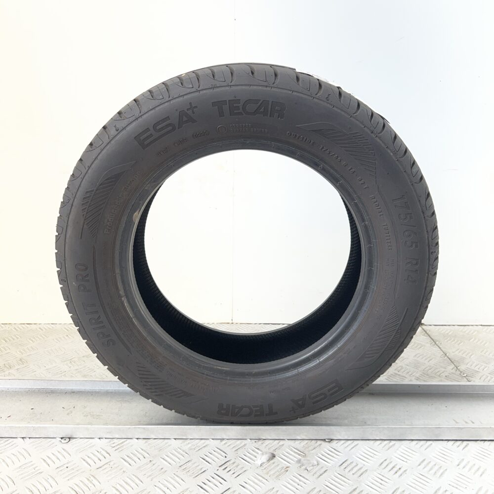 Pneumatico Usato 175 65 R14 82T Esa Tecar Spirit Pro 89% Estivo | Gomme Usate | PrimaGomme.it Pneumatico usato 175 65 R14 Esa Tecar Spirit Pro - foto 2
