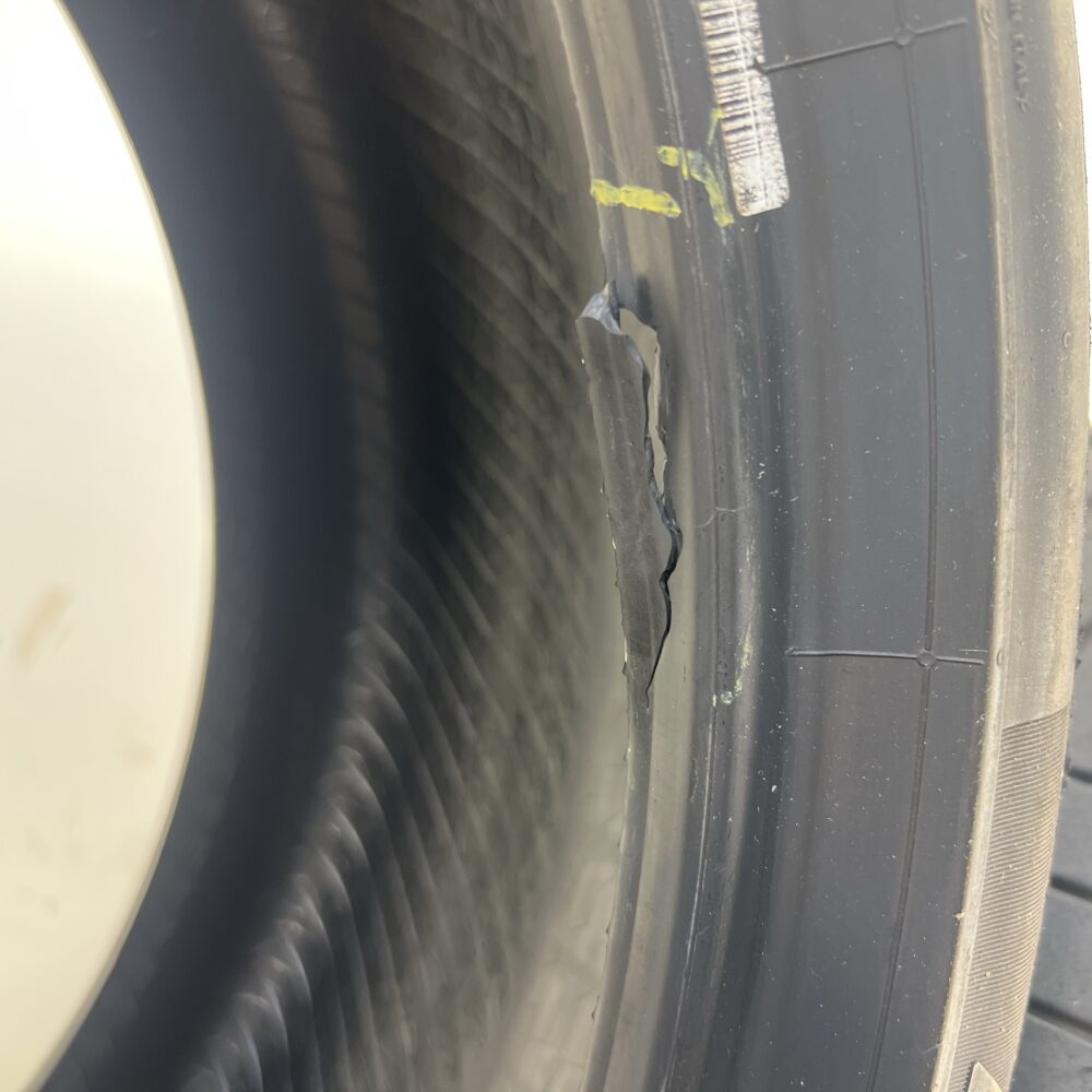 Gomme Usate 275 35 ZR22 104Y Pirelli P Zero Estive | Gomme Usate | PrimaGomme.it Gomme Usate 275 35 ZR22 104Y Pirelli P Zero Estive - immagine 4