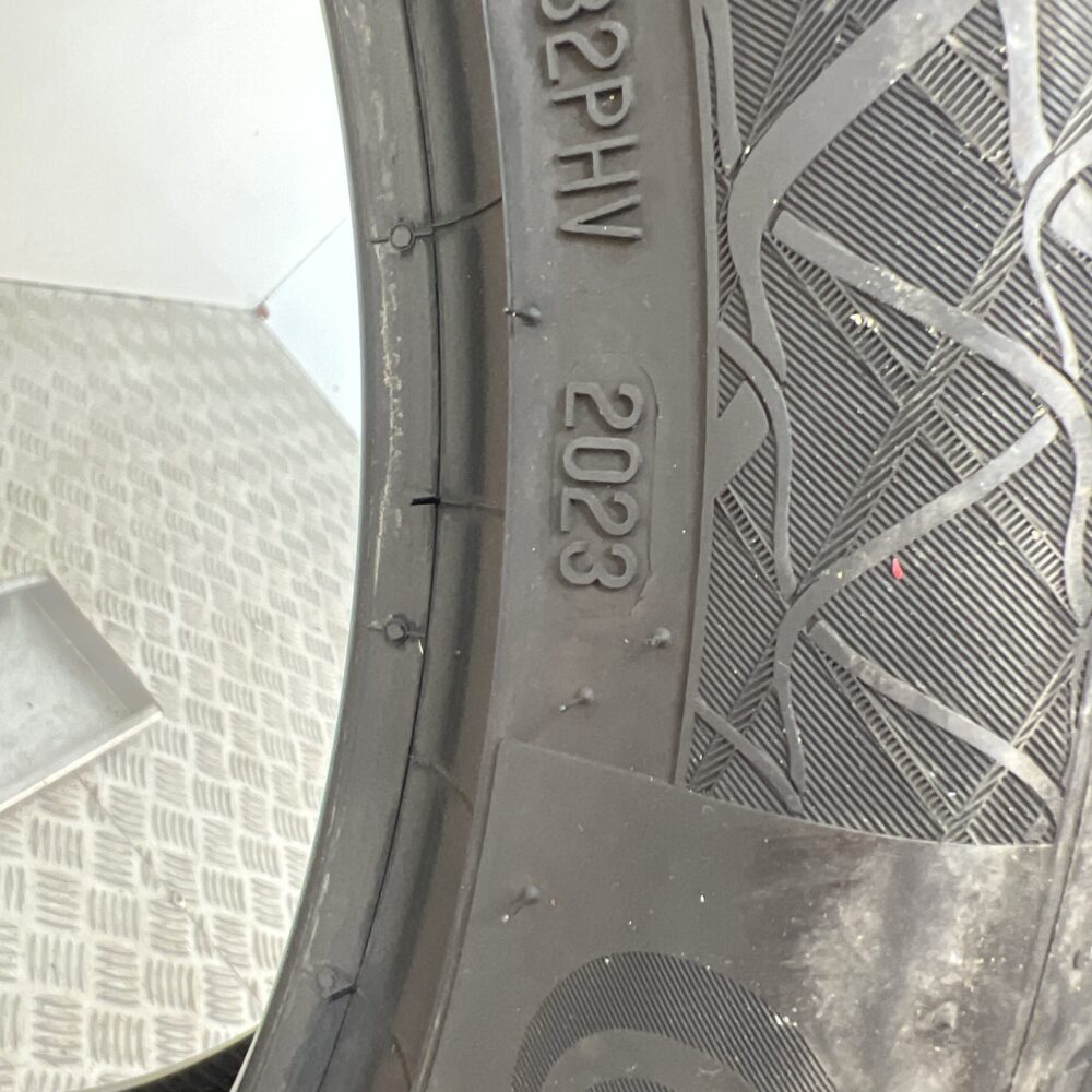 Pneumatico Usato 215 50 R17 XL 95Y CONTINENTAL Premium Contact 7 83% Estivo | Gomme Usate | PrimaGomme.it Pneumatico usato 215 50 R17 CONTINENTAL Premium Contact 7 - foto 3