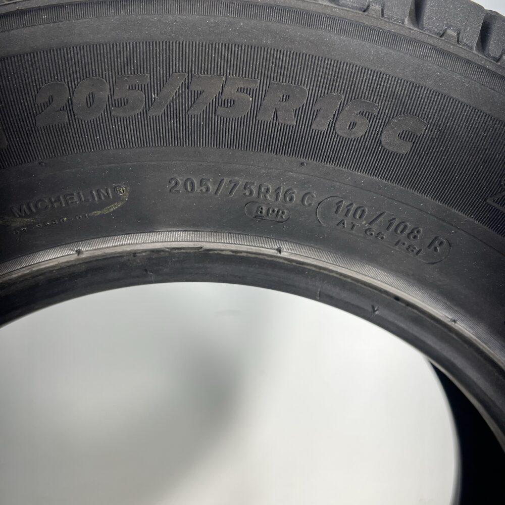Gomme Usate 205 75 R16C 110/108R Michelin Agilis 96% Estive | Gomme Usate | PrimaGomme.it Gomme Usate 205 75 R16C 110/108R Michelin Agilis 96% Estive - immagine 6