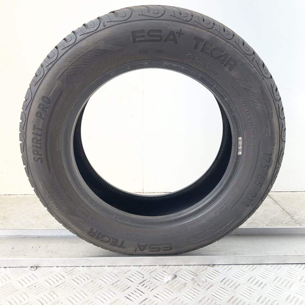 Pneumatico Usato 175 65 R14 82T Esa Tecar Spirit Pro 89% Estivo | Gomme Usate | PrimaGomme.it Pneumatico usato 175 65 R14 Esa Tecar Spirit Pro