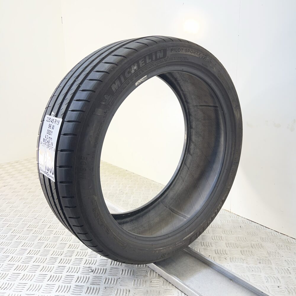 Pneumatico Usato 225 45 R19 96W MICHELIN Pilot Sport 4 Estivo | Gomme Usate | PrimaGomme.it Pneumatico usato 225 45 R19 MICHELIN Pilot Sport 4 - foto 2