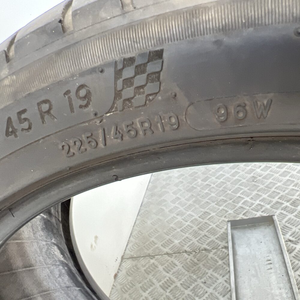 Pneumatico Usato 225 45 R19 96W MICHELIN Pilot Sport 4 Estivo | Gomme Usate | PrimaGomme.it Pneumatico usato 225 45 R19 MICHELIN Pilot Sport 4 - foto 4