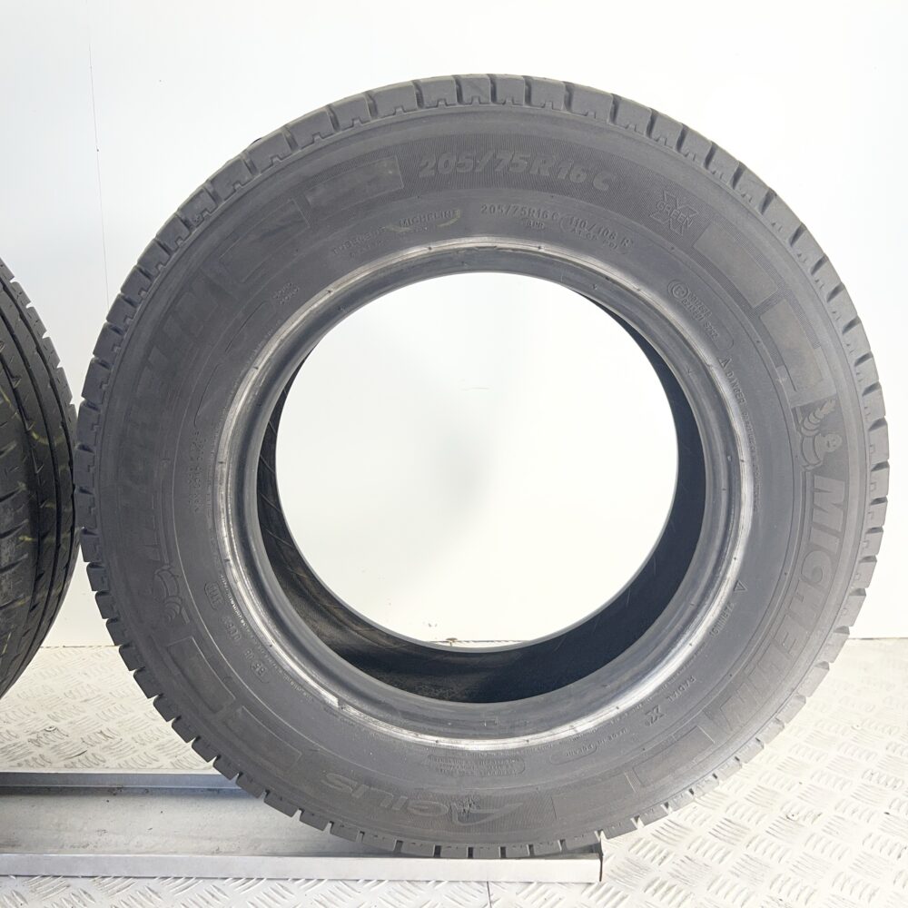 Gomme Usate 205 75 R16C 110/108R Michelin Agilis 96% Estive | Gomme Usate | PrimaGomme.it Gomme Usate 205 75 R16C 110/108R Michelin Agilis 96% Estive - immagine 4