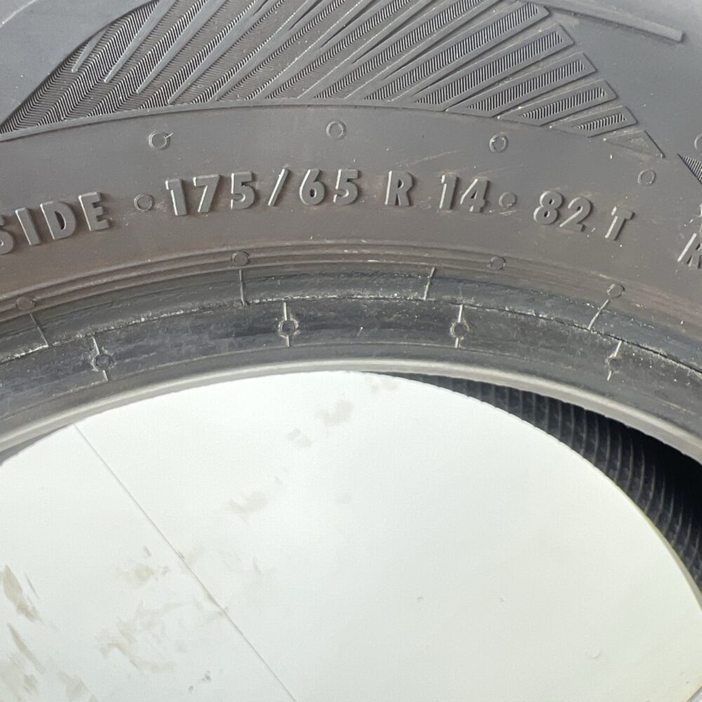 Pneumatico Usato 175 65 R14 82T Esa Tecar Spirit Pro 89% Estivo | Gomme Usate | PrimaGomme.it Pneumatico usato 175 65 R14 Esa Tecar Spirit Pro - foto 3