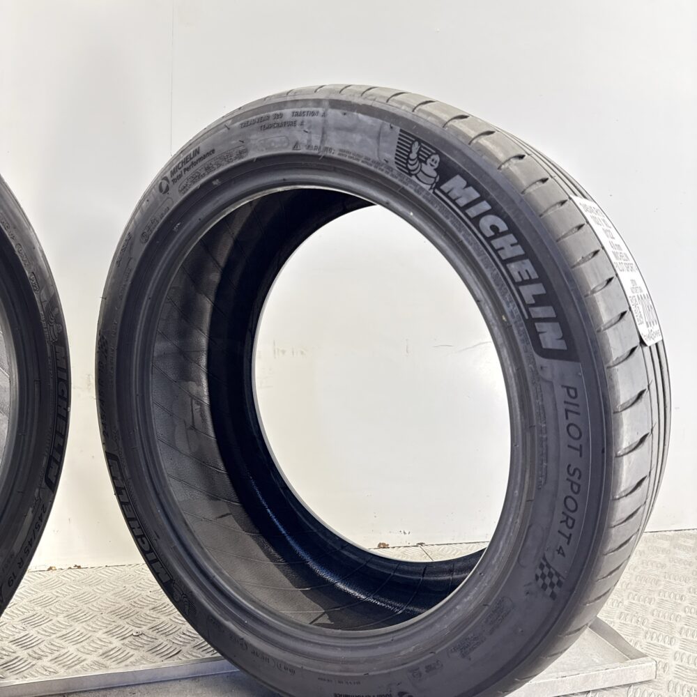 Pneumatici Usati 245 45 R19 XL 102Y Michelin Pilot Sport 4 Estive | Gomme Usate | PrimaGomme.it Pneumatici usati 245 45 R19 Michelin Pilot Sport 4 - foto 2